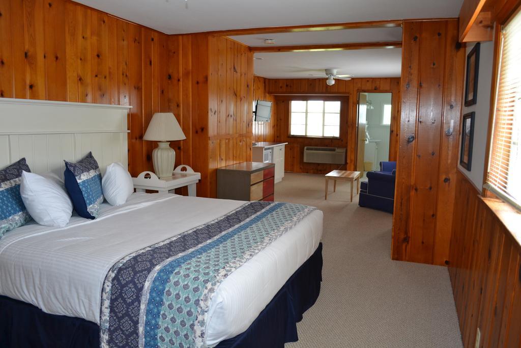 Buzzs Lakeside Inn Вайтголл Номер фото